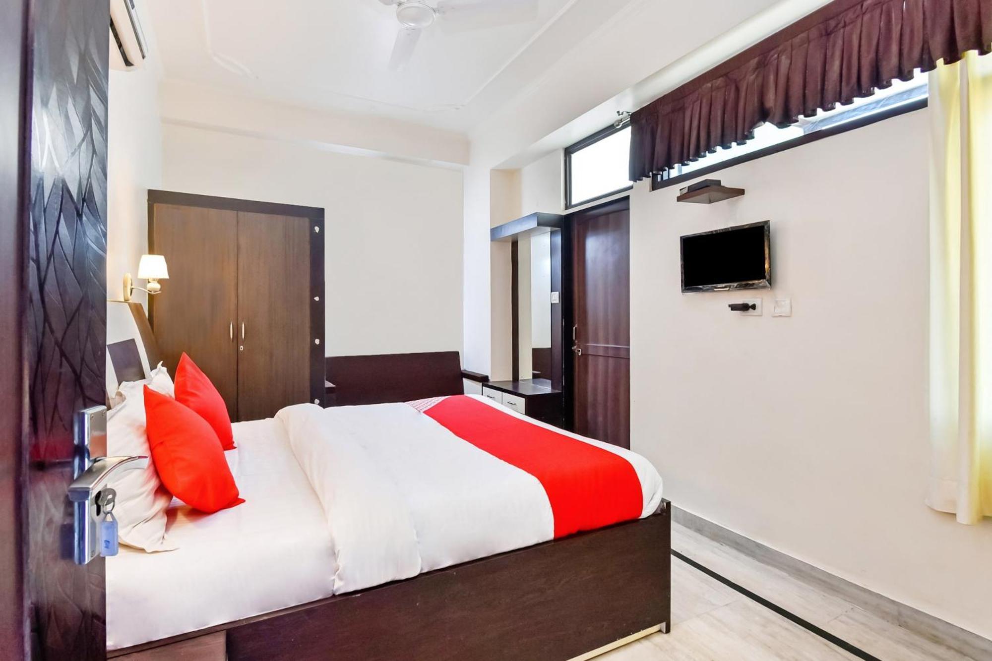 O Luv Hotel Jaipur