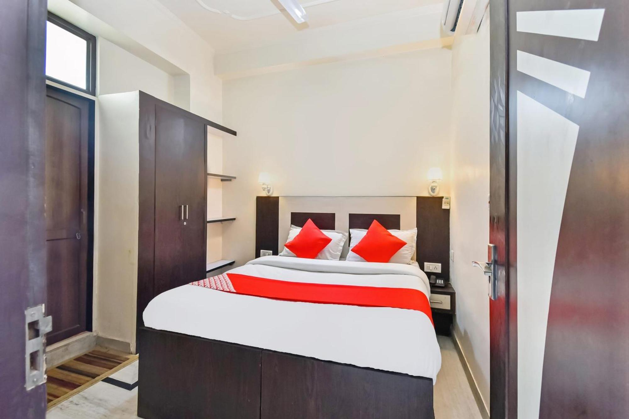 O Luv Hotel Jaipur