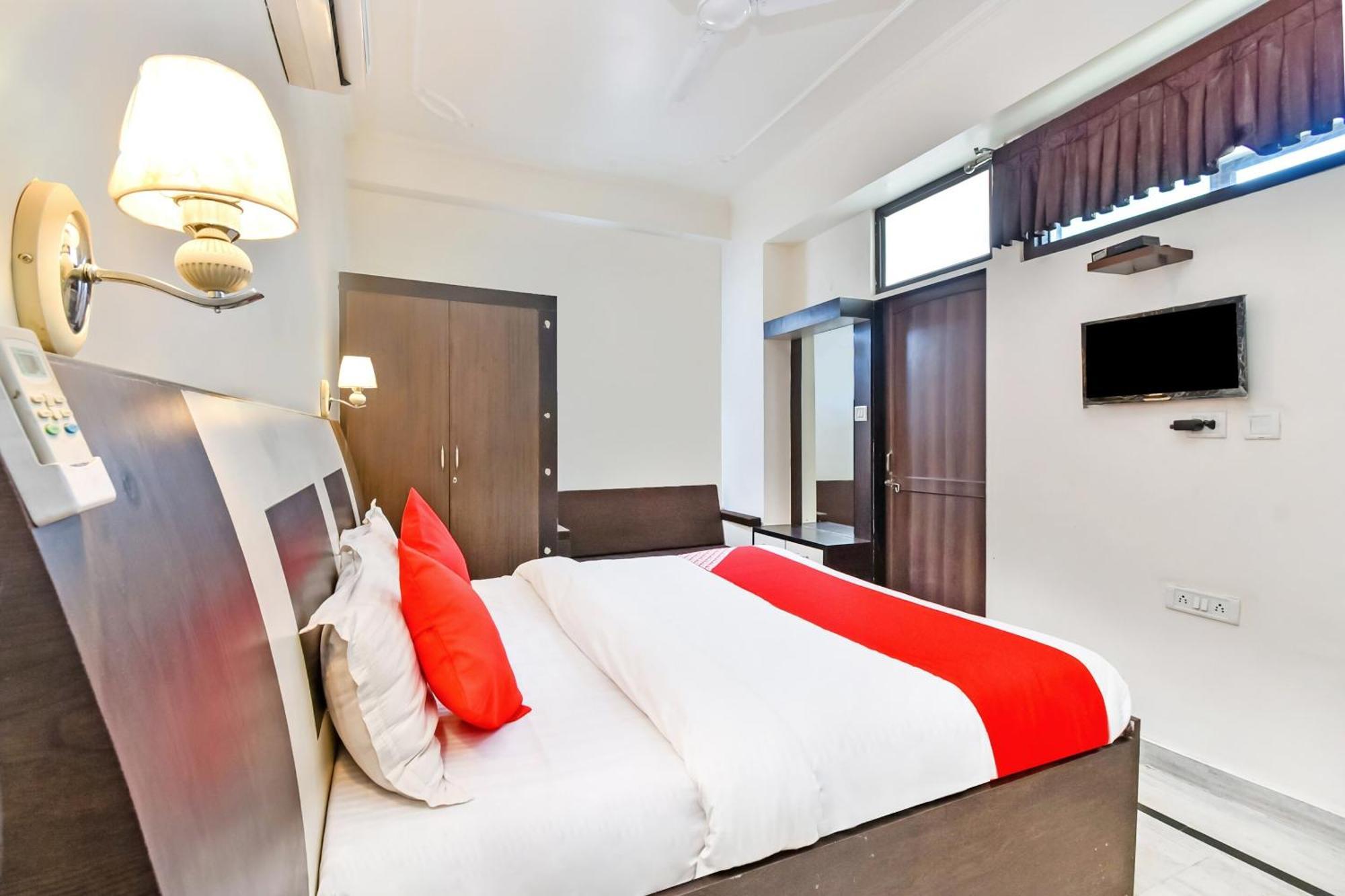 O Luv Hotel Jaipur
